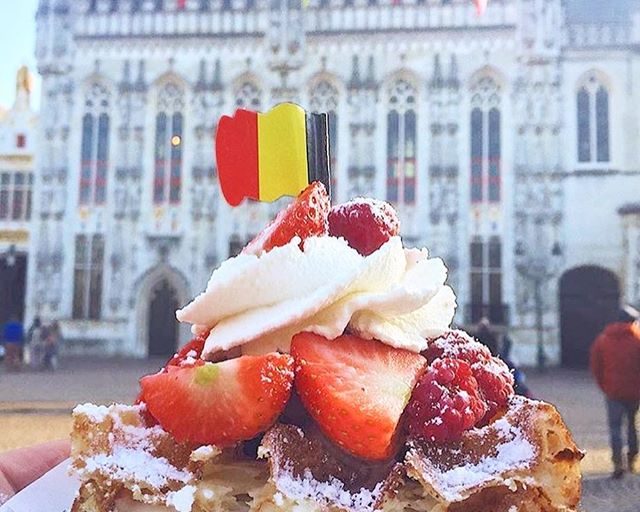 FOODIES TO FOLLOW ON INSTAGRAM