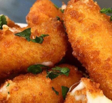 Foodies To Follow: Hungry Twins